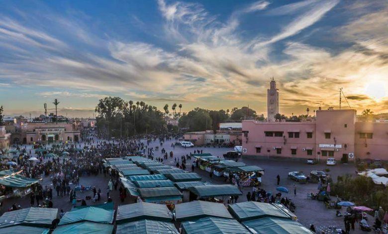 Jemaa el-Fenna Square at sunset